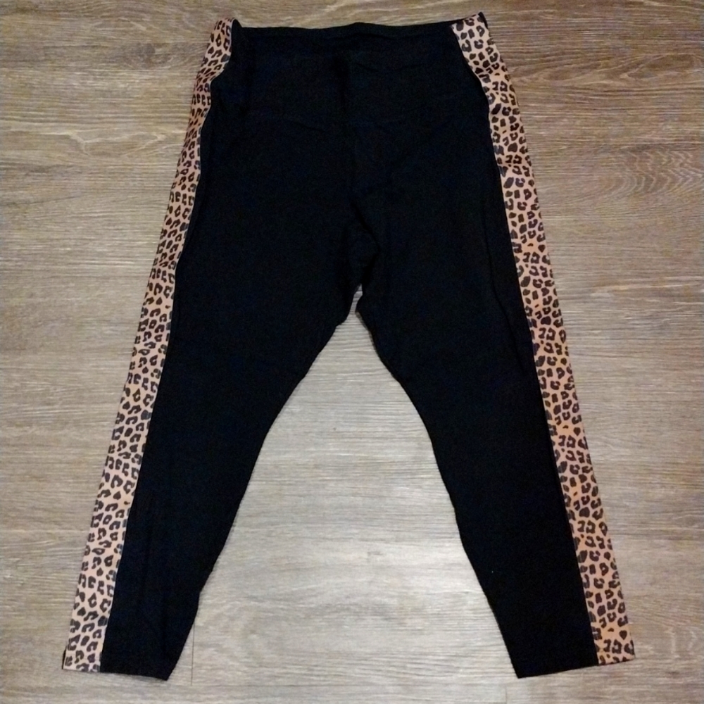 Express Black Leggings W/ Leopard Strip Sz Lg